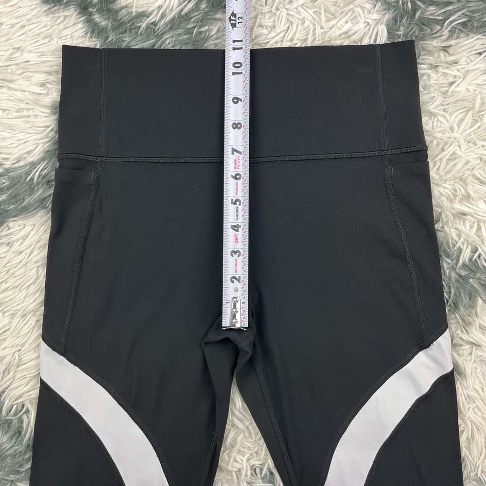 Athleta Women's Salutation Stash Pocket 7/8 Tight Black White Leggings Sz Medium - Picture 4 of 10